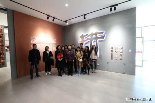 錦州市文聯(lián)組織文藝志愿者赴北鎮(zhèn)采風(fēng)創(chuàng)作，推動文化藝術(shù)交流